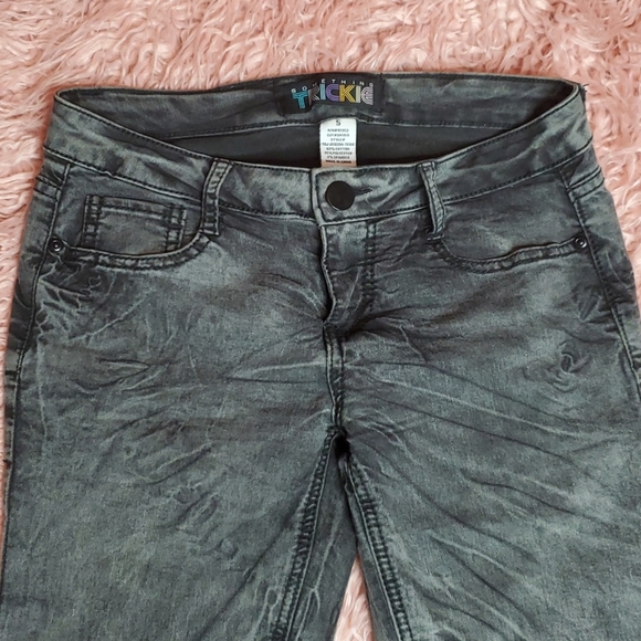 Something Trickie Jeans - Picture 3 of 6